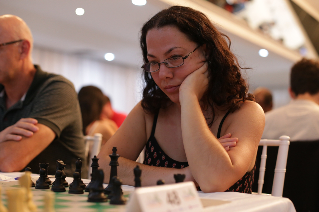 Mariana chega em terceiro no Floripa Chess Open e carimba