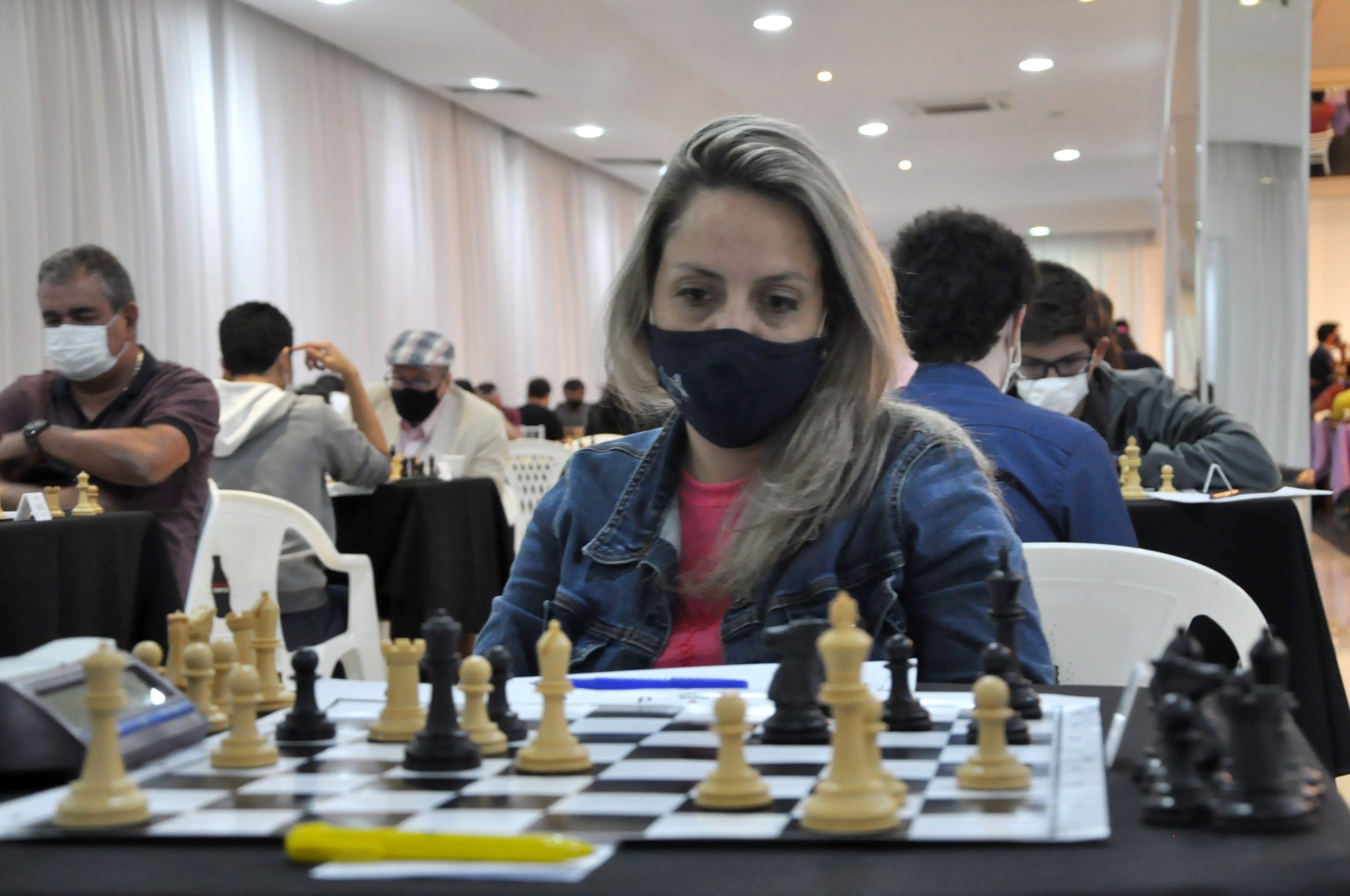 Paraenses disputam torneio de xadrez em Florianópolis