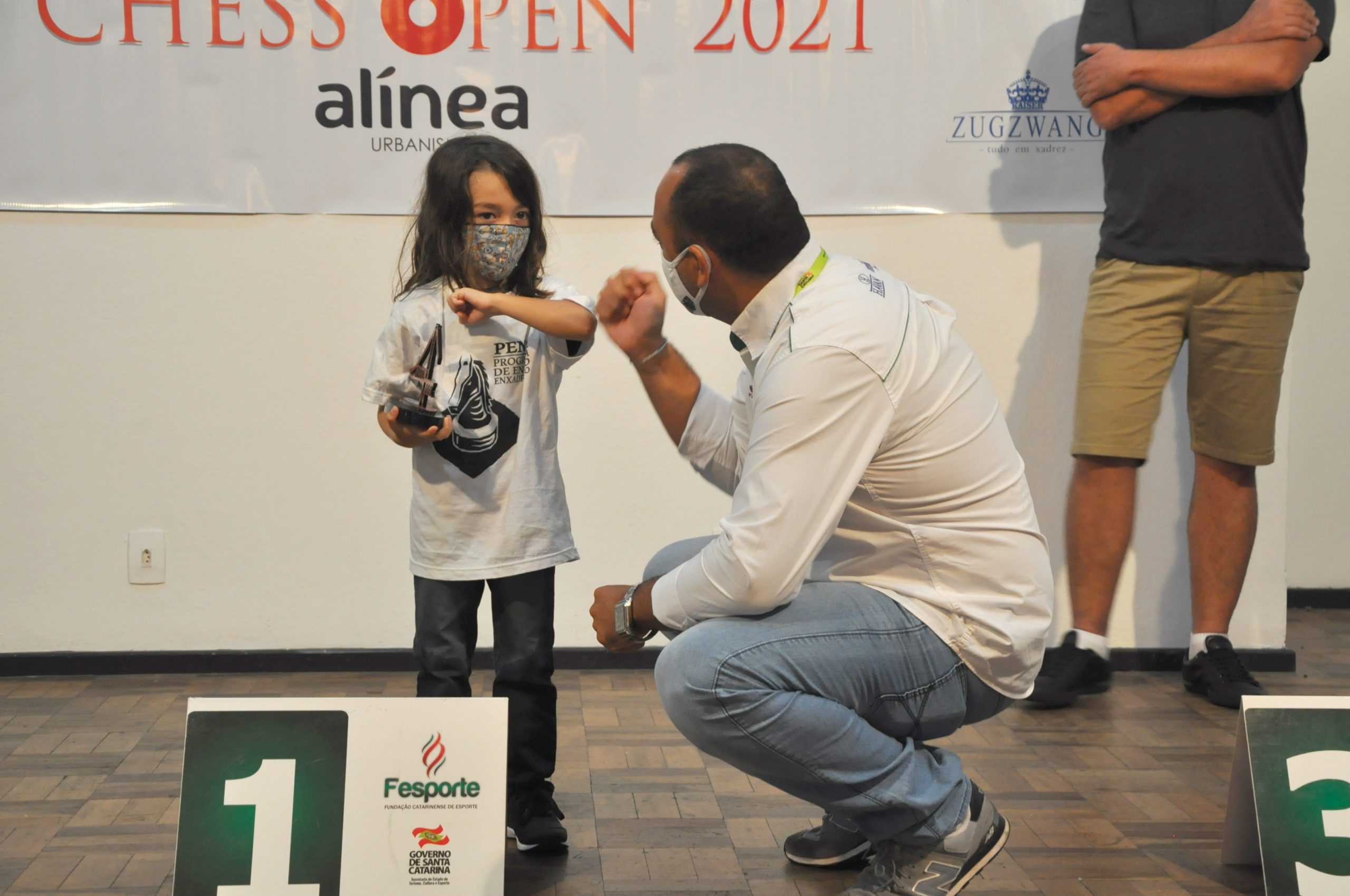 ESPETÁCULO NO FLORIPA - Krikor Mekhitarian Vs Juliane Dias - Floripa Chess  Open - Rodada 1 