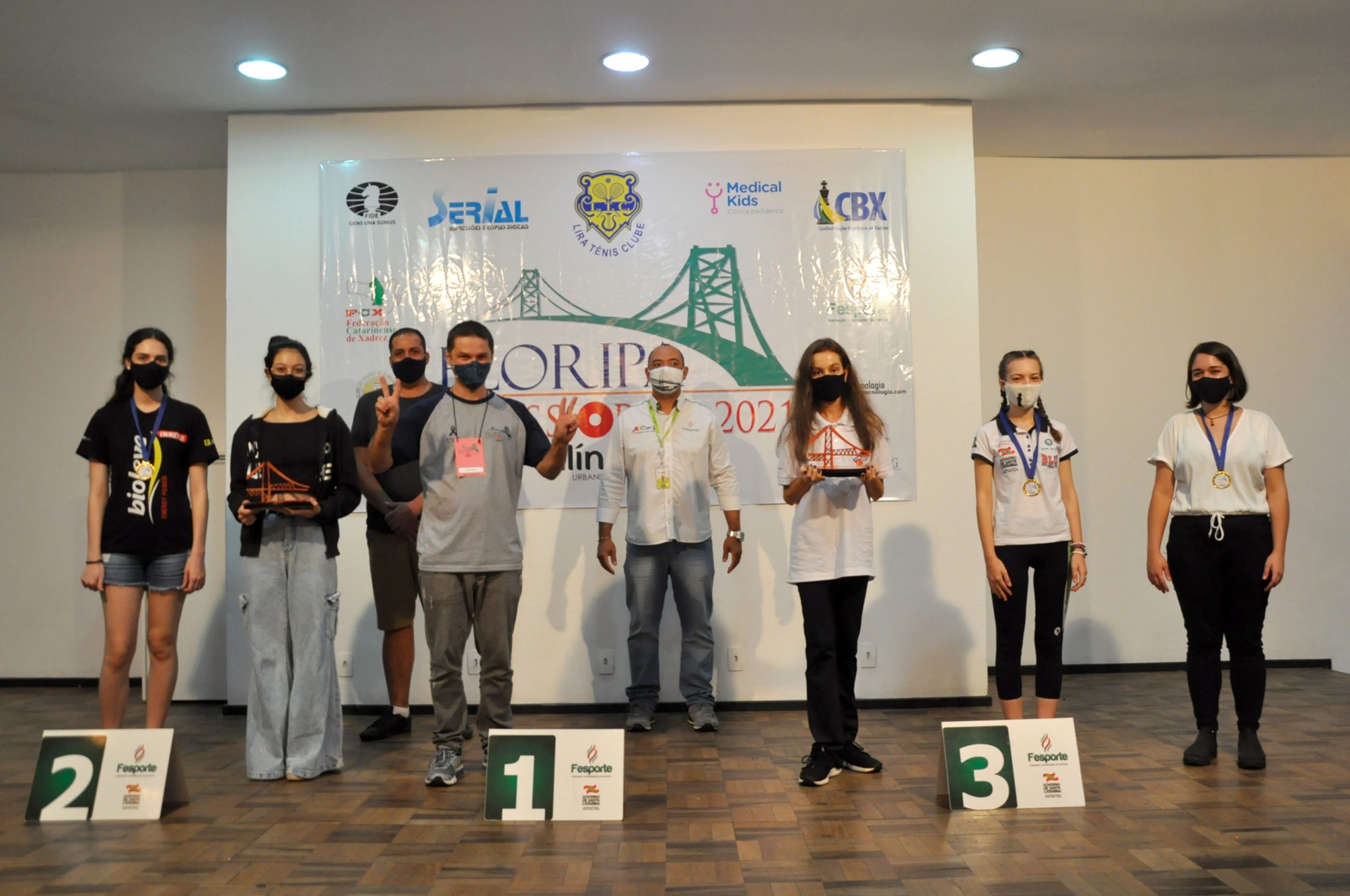 ESPETÁCULO NO FLORIPA - Krikor Mekhitarian Vs Juliane Dias - Floripa Chess  Open - Rodada 1 